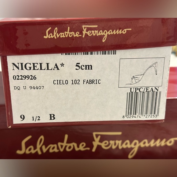 Vintage - Salvatore Ferragamo - Never Worn- Floral Print Mules/ Kitten Heel - Picture 2 of 4